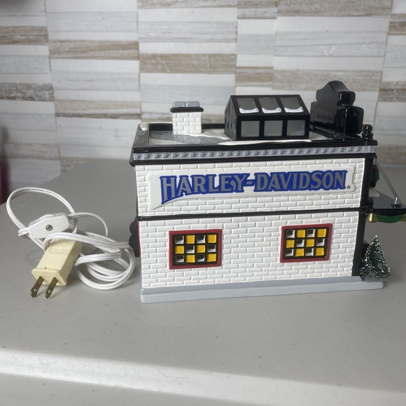 1997 Dept 56 Original Snow Village Harley-Davidson Motorcycle Shop #54886 In Box - Picture 7 of 16